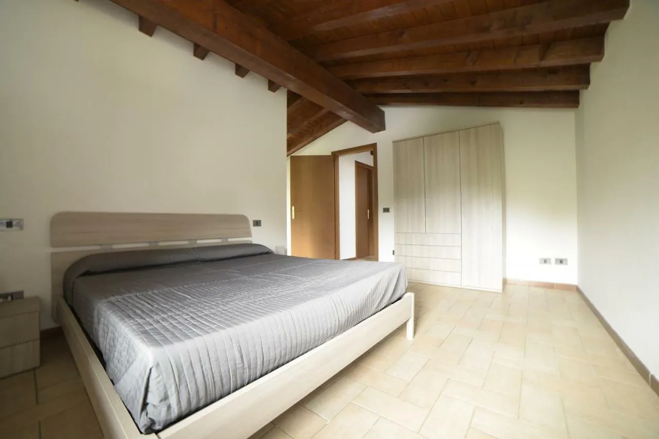 San Carlo Appartamenti vacanze Soiano Del Lago 0*,  Italia