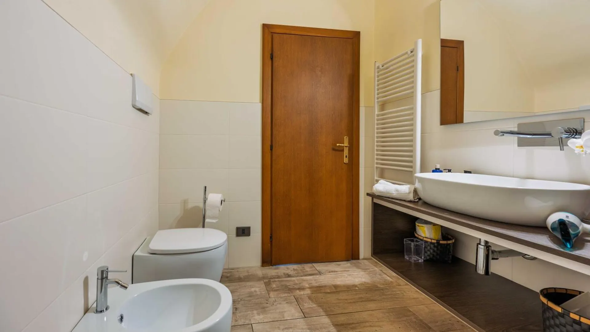 San Carlo Appartamenti Vacanze Soiano del Lago 0*,  Olaszország